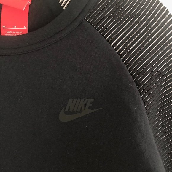 Nike Tech Sweatshirt with Accordion Sleeves in Black - Picture 6 of 7